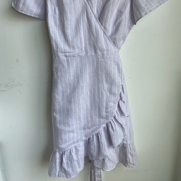 GAP Linen Wrap Dress - Picture 2 of 3